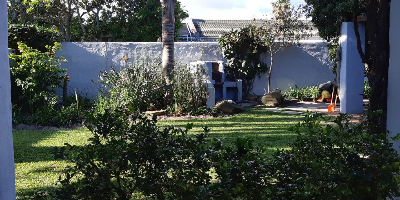 Be My Guest Lodge Bloubergstrand Buitenkant foto