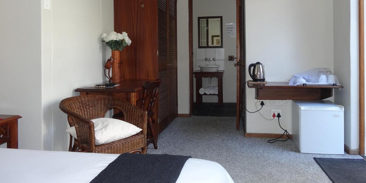 Be My Guest Lodge Bloubergstrand Buitenkant foto