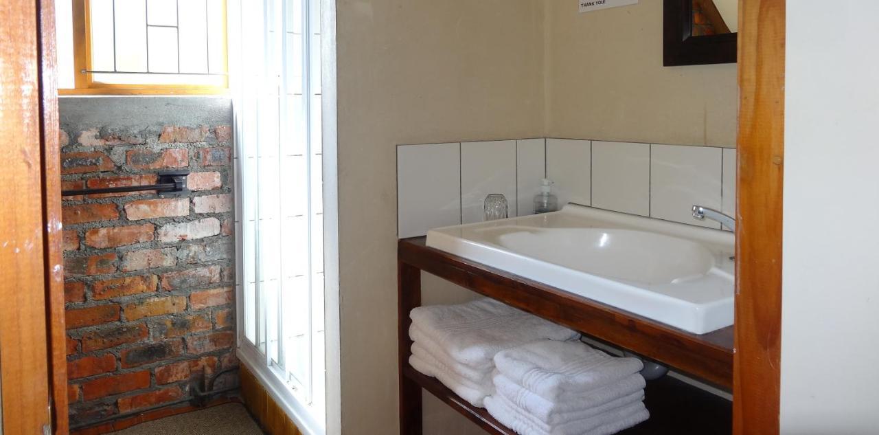 Be My Guest Lodge Bloubergstrand Buitenkant foto