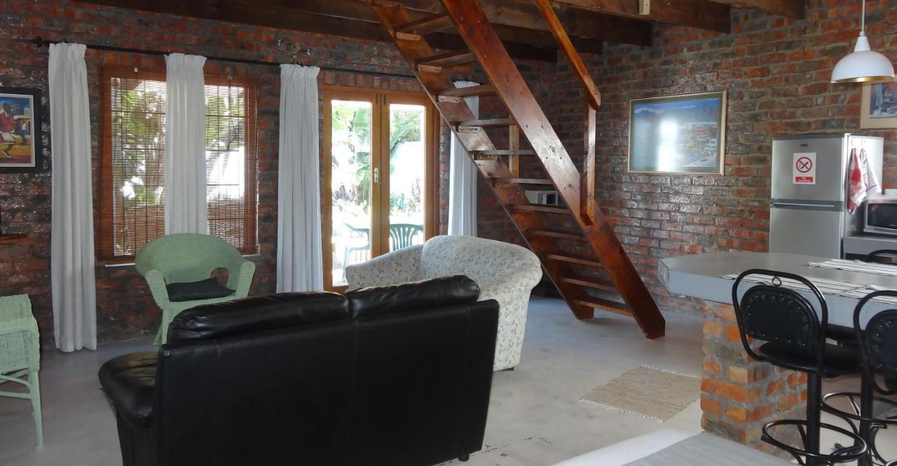 Be My Guest Lodge Bloubergstrand Buitenkant foto